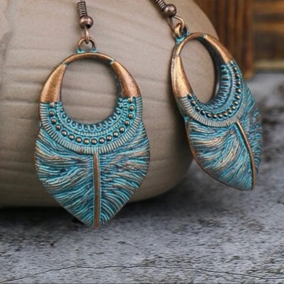 Sculptured Boho Dangle Earrings NEW French Hooks Turquoise & Bronze Color - Picture 2 of 8